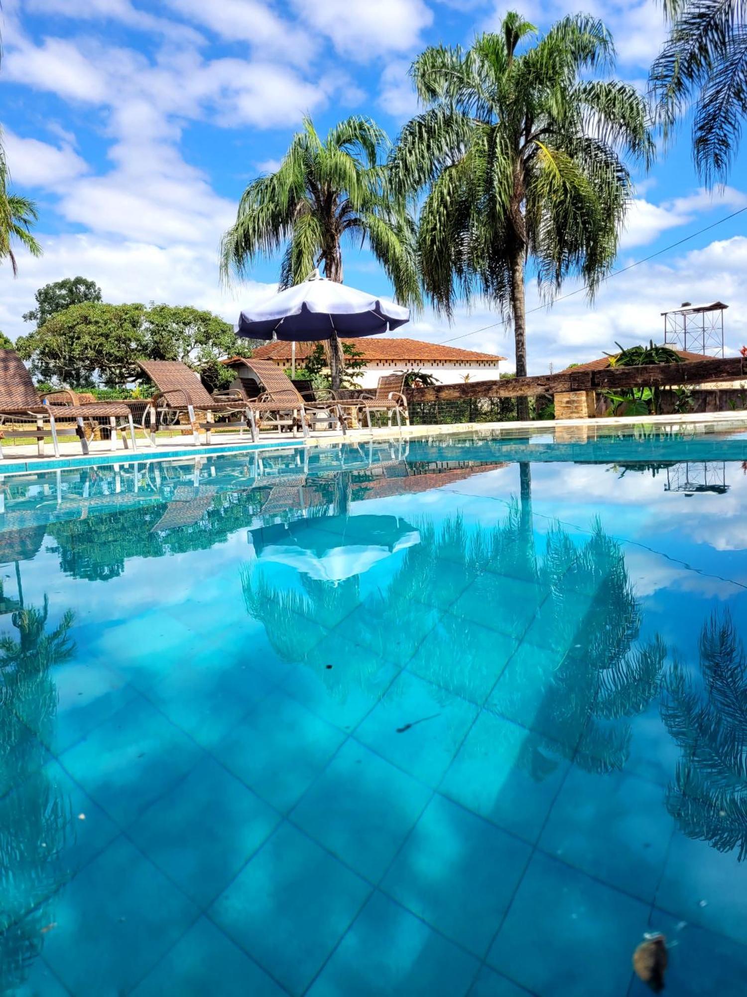 Pousada Fazenda São Pedro Delfinópolis Exterior foto