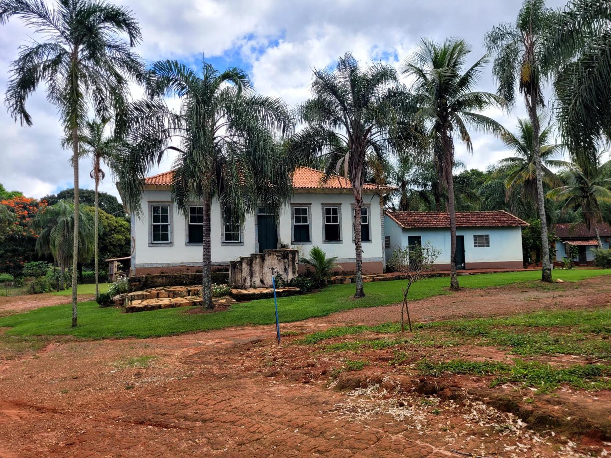 Pousada Fazenda São Pedro Delfinópolis Exterior foto